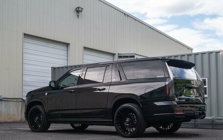 Cadillac Escalade V, 2025 год, 39 000 000 рублей, 7 фотография