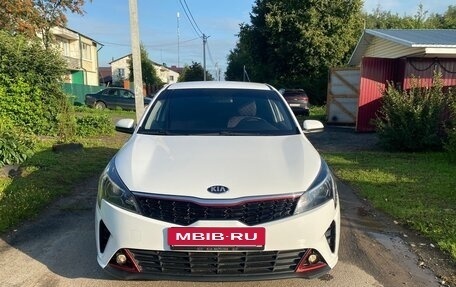 KIA Rio IV, 2021 год, 1 800 000 рублей, 3 фотография