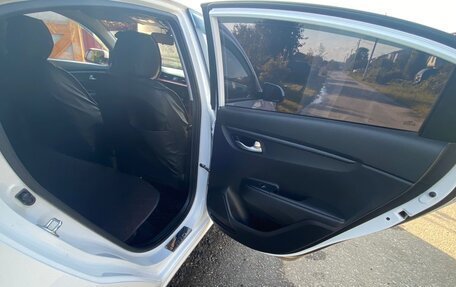 KIA Rio IV, 2021 год, 1 800 000 рублей, 16 фотография