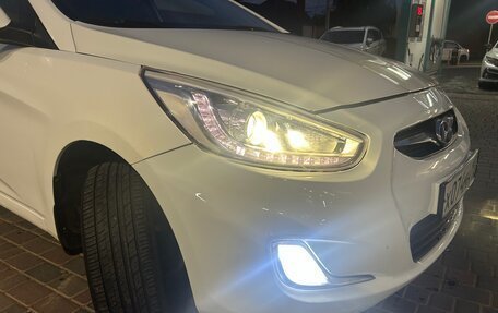 Hyundai Solaris II рестайлинг, 2013 год, 800 000 рублей, 2 фотография