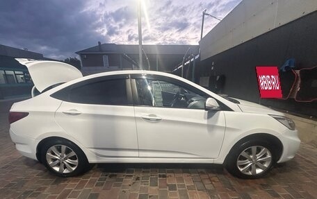 Hyundai Solaris II рестайлинг, 2013 год, 800 000 рублей, 14 фотография