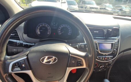 Hyundai Solaris II рестайлинг, 2011 год, 890 000 рублей, 18 фотография