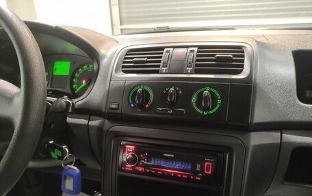 Skoda Fabia II, 2011 год, 399 000 рублей, 14 фотография
