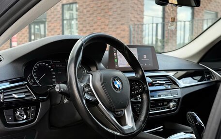 BMW 5 серия, 2021 год, 3 390 000 рублей, 15 фотография