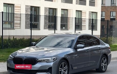 BMW 5 серия, 2021 год, 3 390 000 рублей, 9 фотография