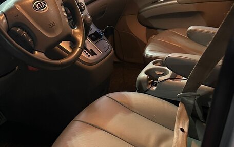 KIA Carnival III, 2011 год, 1 100 000 рублей, 10 фотография