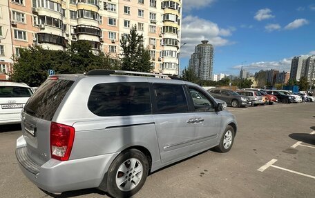 KIA Carnival III, 2011 год, 1 100 000 рублей, 8 фотография