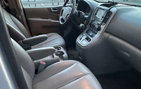 KIA Carnival III, 2011 год, 1 100 000 рублей, 21 фотография