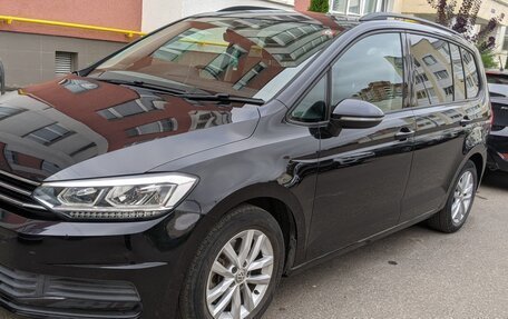 Volkswagen Touran III, 2016 год, 1 550 000 рублей, 8 фотография