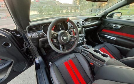 Ford Mustang VI рестайлинг, 2020 год, 3 500 000 рублей, 27 фотография