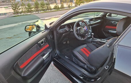 Ford Mustang VI рестайлинг, 2020 год, 3 500 000 рублей, 21 фотография