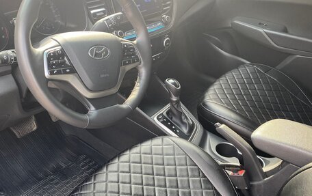 Hyundai Solaris II рестайлинг, 2021 год, 1 690 000 рублей, 6 фотография