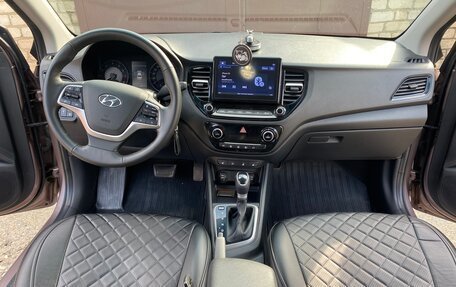 Hyundai Solaris II рестайлинг, 2021 год, 1 690 000 рублей, 9 фотография