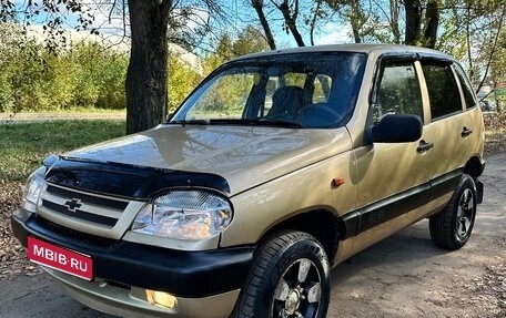 Chevrolet Niva I рестайлинг, 2005 год, 245 000 рублей, 1 фотография