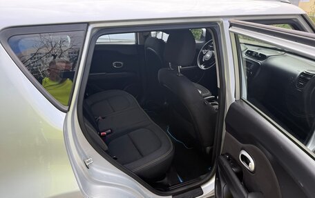 KIA Soul II рестайлинг, 2014 год, 1 030 000 рублей, 9 фотография