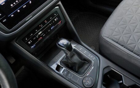 Volkswagen Tiguan II, 2021 год, 3 187 000 рублей, 8 фотография