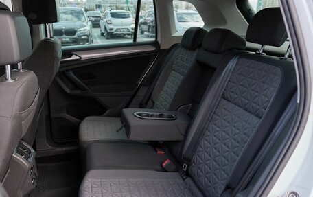 Volkswagen Tiguan II, 2021 год, 3 187 000 рублей, 13 фотография