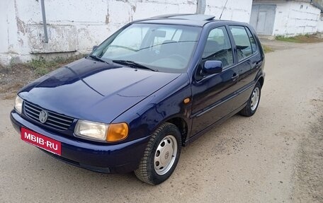 Volkswagen Polo III рестайлинг, 1998 год, 308 000 рублей, 1 фотография