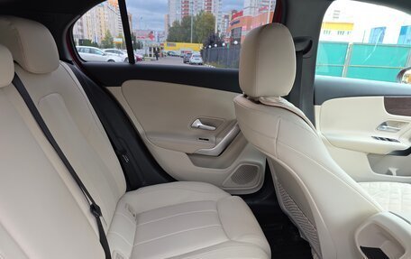 Mercedes-Benz A-Класс, 2019 год, 2 999 000 рублей, 3 фотография