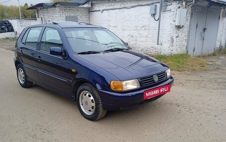 Volkswagen Polo III рестайлинг, 1998 год, 308 000 рублей, 12 фотография