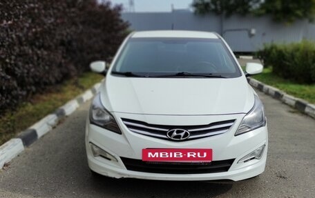 Hyundai Solaris II рестайлинг, 2015 год, 920 000 рублей, 3 фотография