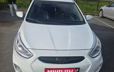 Hyundai Solaris II рестайлинг, 2014 год, 890 000 рублей, 2 фотография