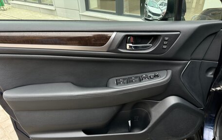 Subaru Outback IV рестайлинг, 2017 год, 2 130 000 рублей, 5 фотография