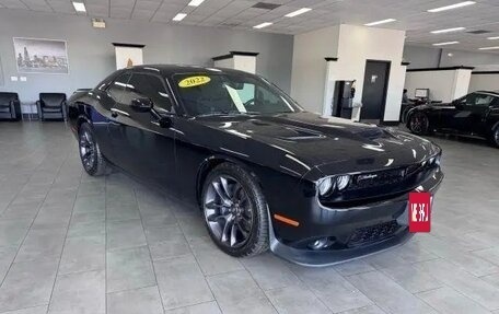 Dodge Challenger III рестайлинг 2, 2022 год, 8 950 000 рублей, 6 фотография