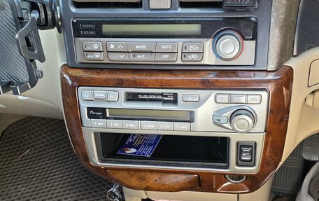 Nissan Presage I, 2000 год, 750 000 рублей, 5 фотография