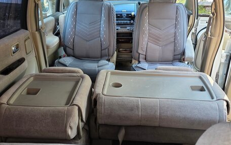 Nissan Presage I, 2000 год, 750 000 рублей, 17 фотография