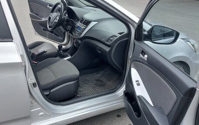 Hyundai Solaris II рестайлинг, 2013 год, 810 000 рублей, 1 фотография