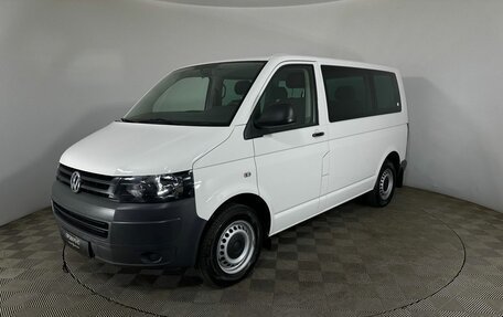 Volkswagen Caravelle T5, 2012 год, 2 250 000 рублей, 1 фотография