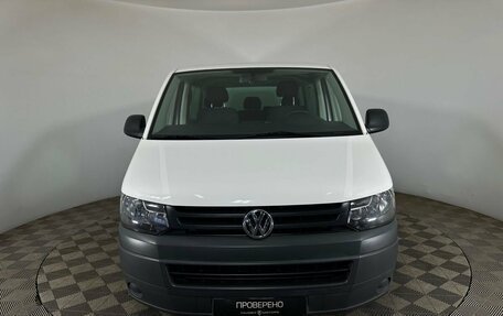 Volkswagen Caravelle T5, 2012 год, 2 250 000 рублей, 2 фотография