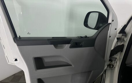 Volkswagen Caravelle T5, 2012 год, 2 250 000 рублей, 8 фотография