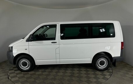 Volkswagen Caravelle T5, 2012 год, 2 250 000 рублей, 5 фотография