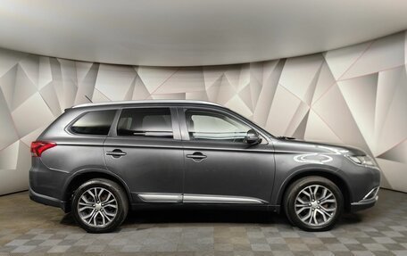 Mitsubishi Outlander III рестайлинг 3, 2016 год, 1 595 000 рублей, 6 фотография