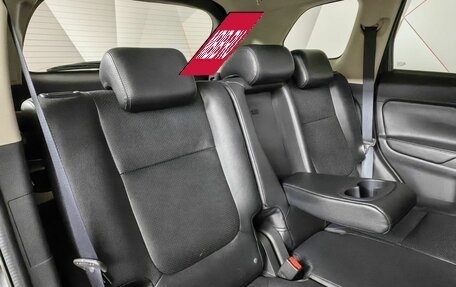 Mitsubishi Outlander III рестайлинг 3, 2016 год, 1 595 000 рублей, 13 фотография