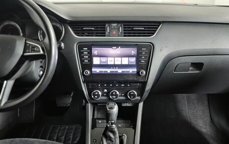 Skoda Octavia, 2018 год, 1 598 000 рублей, 11 фотография