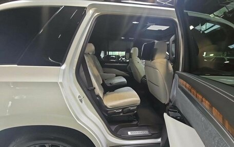 Cadillac Escalade V, 2025 год, 20 900 000 рублей, 13 фотография