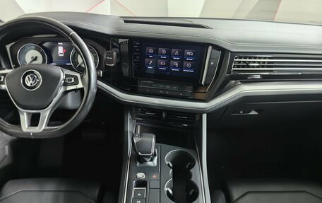 Volkswagen Touareg III, 2018 год, 3 629 000 рублей, 12 фотография