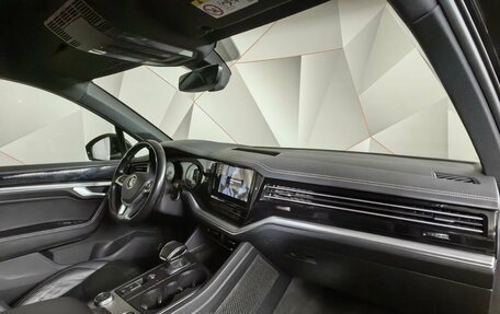 Volkswagen Touareg III, 2018 год, 3 629 000 рублей, 10 фотография