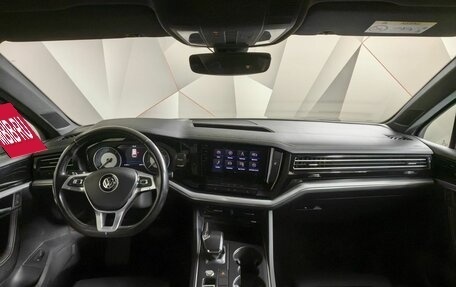 Volkswagen Touareg III, 2018 год, 3 629 000 рублей, 11 фотография