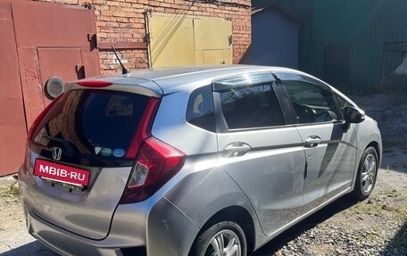 Honda Fit III, 2016 год, 820 000 рублей, 11 фотография