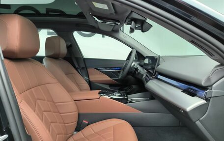 BMW 5 серия, 2025 год, 8 350 000 рублей, 10 фотография