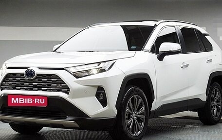 Toyota RAV4, 2021 год, 2 300 000 рублей, 3 фотография
