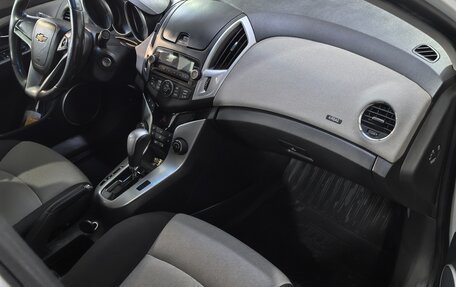 Chevrolet Cruze II, 2013 год, 700 000 рублей, 6 фотография