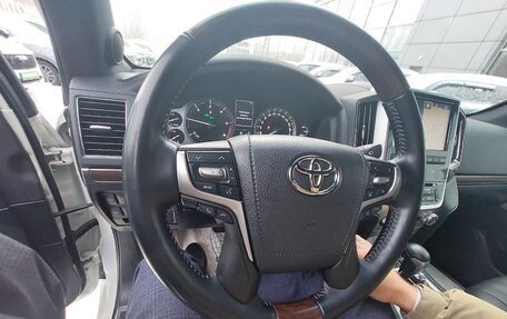 Toyota Land Cruiser 200, 2020 год, 7 350 000 рублей, 1 фотография