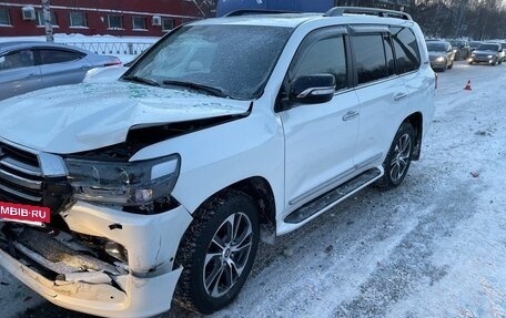 Toyota Land Cruiser 200, 2020 год, 7 350 000 рублей, 22 фотография
