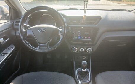 KIA Rio III рестайлинг, 2015 год, 825 000 рублей, 12 фотография