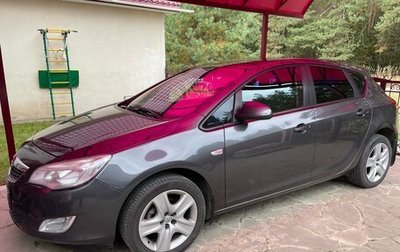 Opel Astra J, 2010 год, 700 000 рублей, 1 фотография